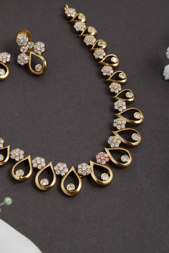 Trending online AD stone Necklace